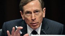 Eski CIA Başkanı Petraeus ABD Kongresi'ne ifade verdi