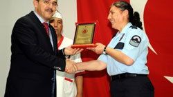 Bakan Ergin cezaevinde iftar yaptı