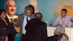 HAS Parti kongresinde arbede çıktı