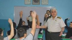 Dışişleri: Özel Türk okulunu ziyaret etti