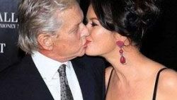 Michael Catherine'in küloduyla rolüne hazırlanıyor