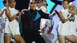 PSY'den muhteşem MTV performansı