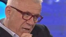 Özkök: Gecede yarım şişe şarap içiyorum - Video