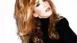 Hande Yener: Alemin Hürremiyim kardeşim