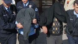 Tecavüz zanlıları serbest kaldı