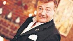 Nuri Alço: Karı gibi yüzümü gerdirmem