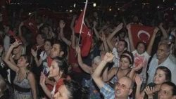 İzmir dün gece uyumadı