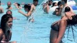 Lensle havuza girmek görme kaybı nedeni