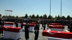 Bölge komutanı 13 askeri yem etti