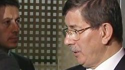 Davutoğlu: Uçak gidecek ama malzemeler bizde