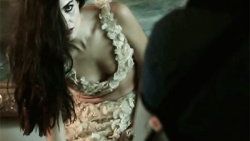 Tuba Büyüküstün'le bir gün - Tıkla İzle