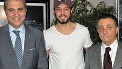 Murat Boz Beşiktaş Kulübü'ne üye oldu