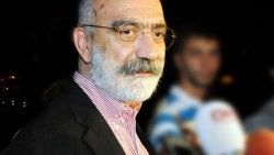 Ahmet Altan: Başbakan çıldırmış olmalı