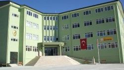 Devlet 49 yıllığına okul kiralayacak
