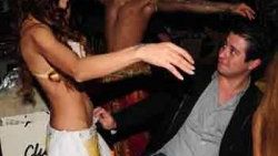 Ağaoğlu'nun oğluna dansözlü zenneli kutlama