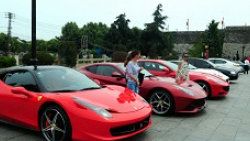 Ferrari Çin anıtına hasar için özür diledi