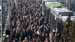 Metrobüse binmenin en iyi taktikleri