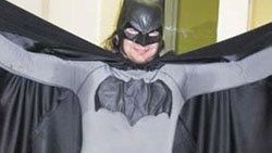 Batman Mark'ın başı yine dertte