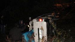 Minibüs 15 metreden dereye uçtu: 4 yaralı
