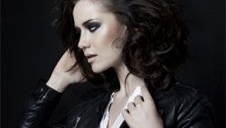 Fahriye Evcen'e Ortadoğu ve Balkanlardan büyük ilgi
