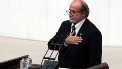 Ertuğrul Kürkçü'yü çıldırttılar