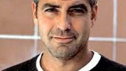 Berlusconi Clooney'i yatak odasına götürmüş