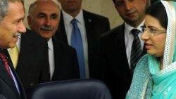 Başbakan'ın annesi Pakistan'ın annesidir