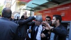 Şehit cenazesinde olay çıktı