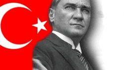 Danimarka'da Atatürk'e diktatör benzetmesi