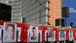 Avrupa Birliği önünde 26 tabutlu şehit eylemi