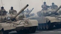 Suriye tankları Türkiye sınırında