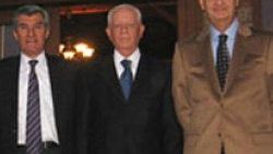 İlker Başbuğ CHP'yi ziyaret etti