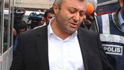 Tuncay Özkan'dan gardiyan haberlerine açıklama