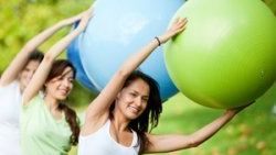 Doğru duruş için modifiye pilates yapın