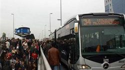 Metrobüse binmenin püf noktaları
