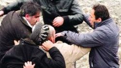 Kaymakam kendisine saldıranları affetti