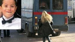 Oğlunun katilinin peşinden koştu