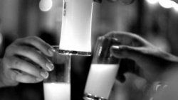 4 şişe rakı çaldı 3 yıla mahkum oldu