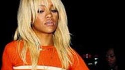 Whitney'i Rihanna canlandıracak