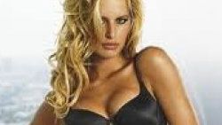 Karolina Kurkova 24 yaşında menopoza girdi