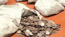 10 çuval dolusu 1 lira ile yakalandı