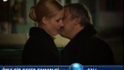 Kenan ve Carolin dudak dudağa
