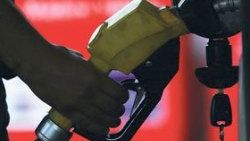 Petrol fiyatları fırladı