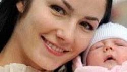 Dünya güzeli Olga anne oldu