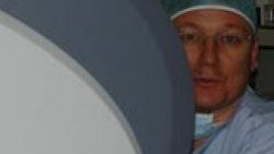 Almanya'da yaşayan Türk doktor tedavi için Türkiye dedi