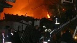 Ankara'da 7 dükkan kül oldu