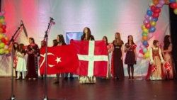 Danimarka Türkçe'yi yasakladı