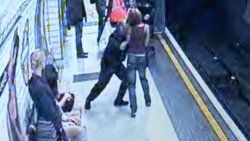 Metroda dehşet anları kamerada