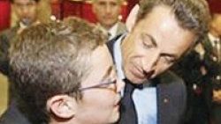 Sarkozy'nin oğlu sarayı karıştırdı