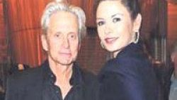 Michael Douglas sağlığına kavuştu